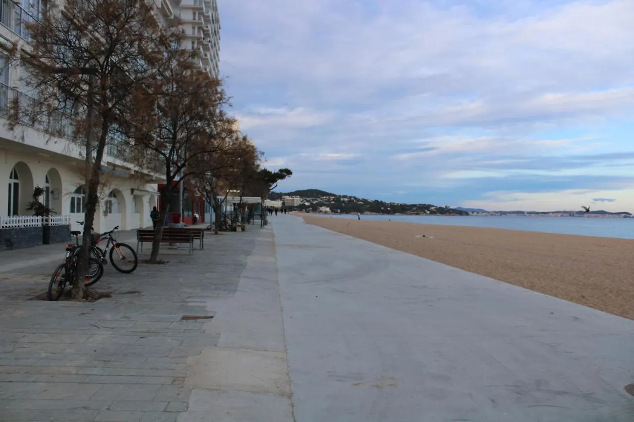 Estudio Primera Linea De Mar Con Piscina Y Parking Apartment Platja d'Aro